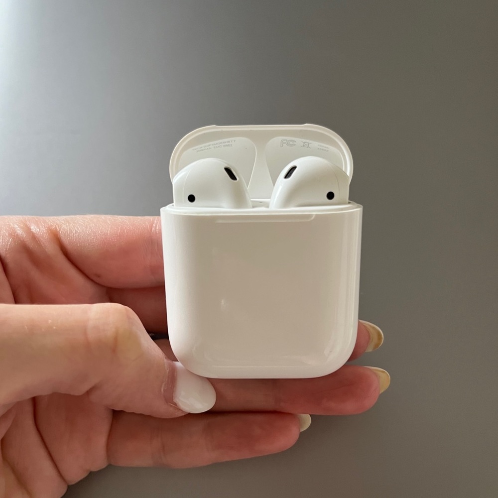 AirPods